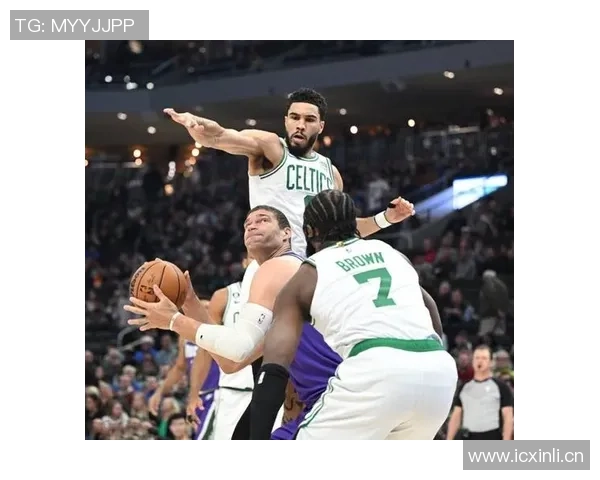 芬奇分析球队进攻节奏慢半拍换防不及时的问题 芬奇分析球队进攻节奏慢半拍换防不及时的问题